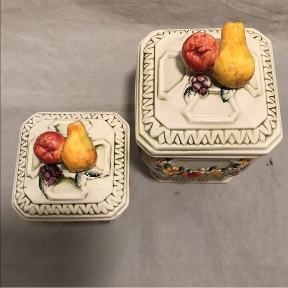 1960’s Pair of Ceramic Storage Containers - Picture 3 of 6